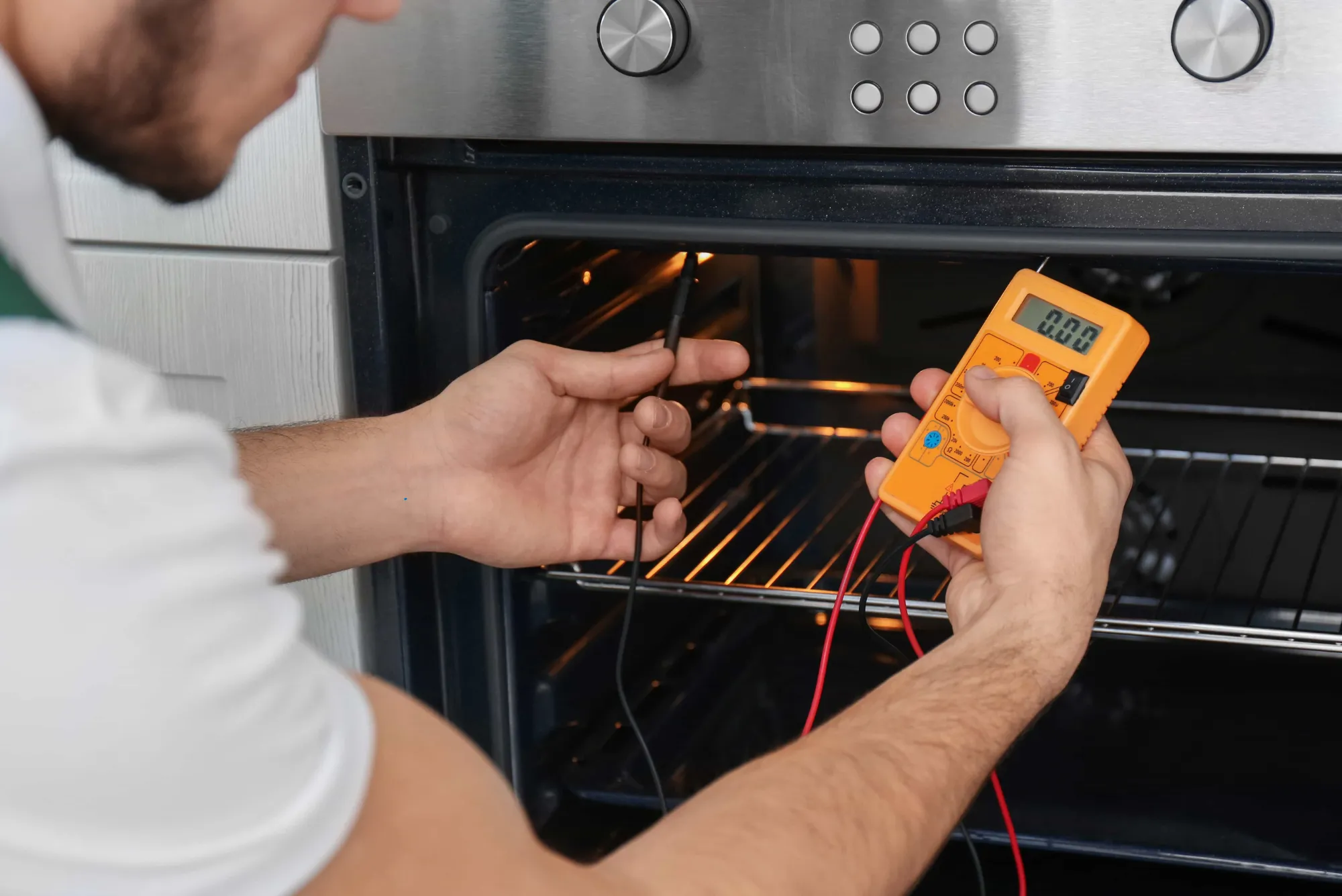 How to Repair Oven Thermostat Malfunctions