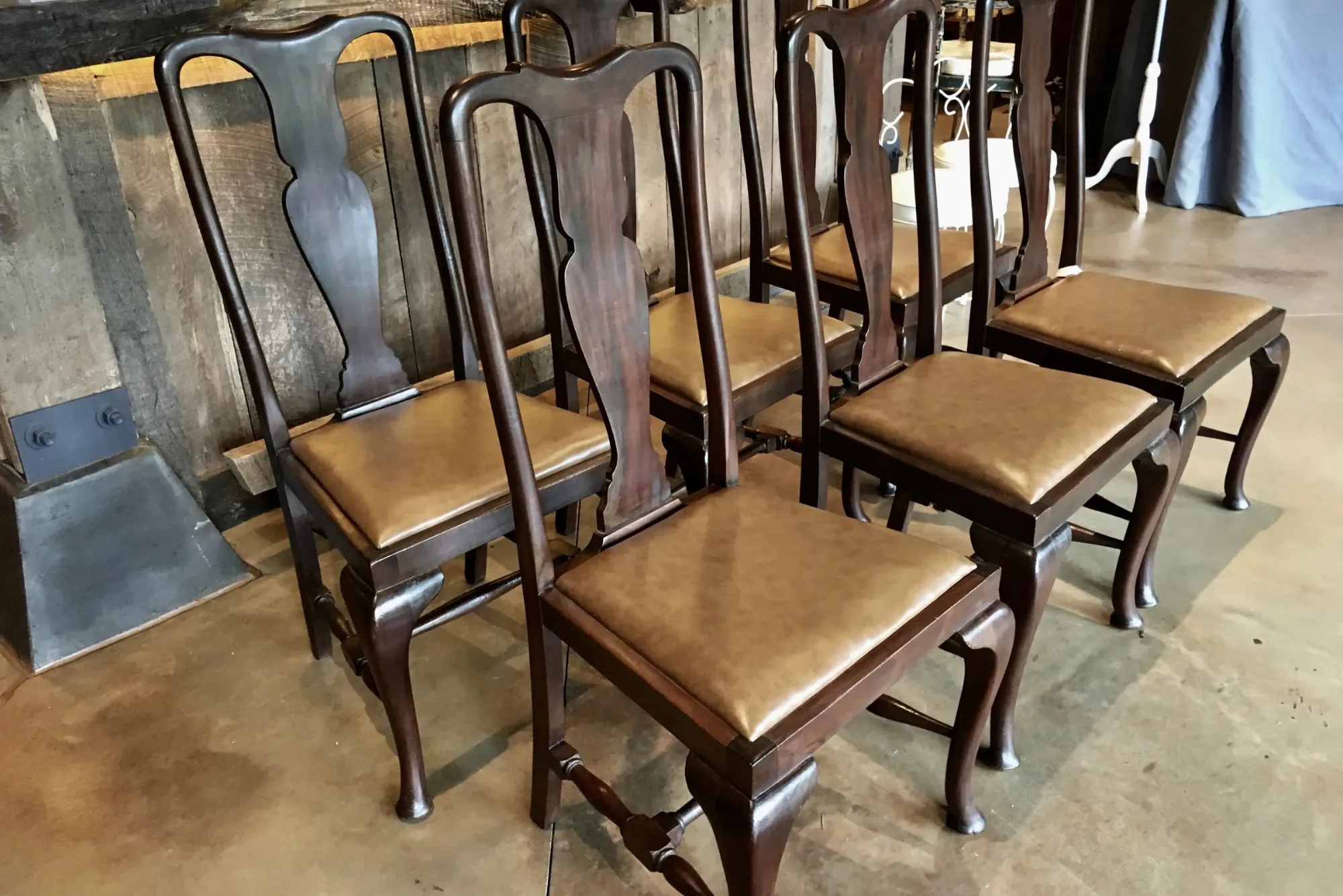 How to Find Affordable Restaurant Chairs Wholesale?