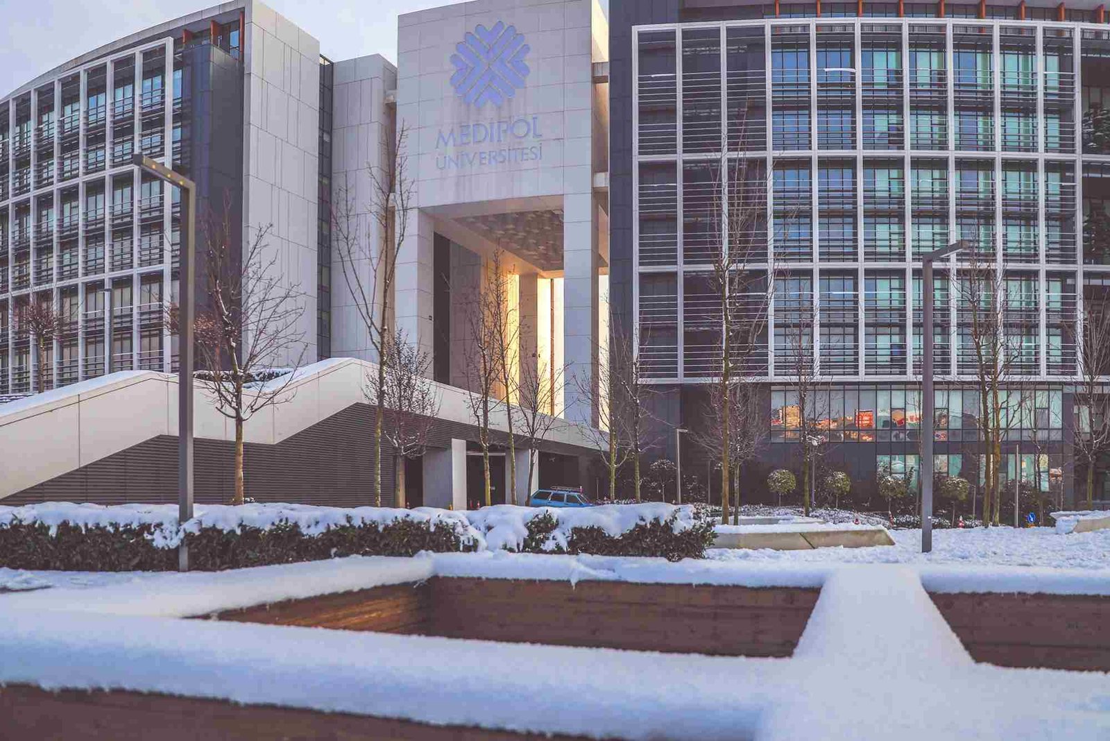 خطوات تقديم طلب القبول في جامعة ميديبول خطوة بخطوة